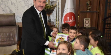 Minik öğrencilerden anlamlı bağış