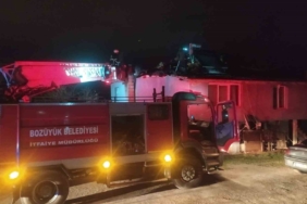 Bozüyük’te çatı yangını