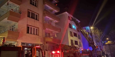 Lüleburgaz apartmanda dairesinde çıkan yangın söndürüldü