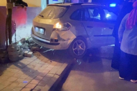 Bursa’da ticari araç ile otomobil çarpıştı: 5 yaralı