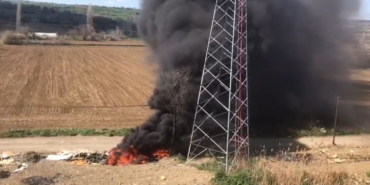 Tekirdağ’da atık lastikler alev alev yandı
