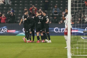 Trendyol Süper Lig: Beşiktaş: 1 - Gaziantep FK: 0 (İlk yarı)