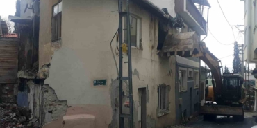 Osmangazililerin güvenliği için metruk binalar yıkılıyor
