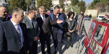 Depremde hasar gören binaların yer aldığı fotoğraf sergisine yoğun ilgi
