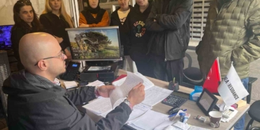 Eski yönetim siteyi devretmedi, yeni yönetici ve kat maliklerini darp etti: O anlar kamerada