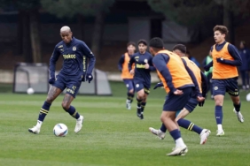Fenerbahçe, milli oyuncularından yoksun çalıştı