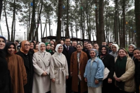 AK Parti İstanbul İl Kadın Kolları, 8 Mart Dünya Kadınlar Günü’nde Hatıra Ormanı’nda fidan dikti