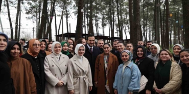 AK Parti İstanbul İl Kadın Kolları, 8 Mart Dünya Kadınlar Günü’nde Hatıra Ormanı’nda fidan dikti