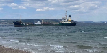 Çanakkale Boğazı’nda atık taşıma tankeri karaya oturdu
