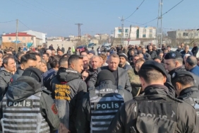 Sultangazi’de mahalle sakinlerinden İBB’ye mezarlık tepkisi