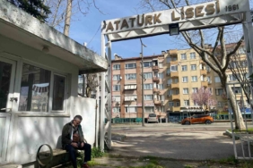 65 yıllık tarihi bina yıkılıyor