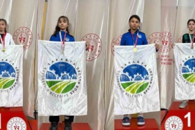 Sakaryalı sporcular Kütahya’daki turnuvaya damga vurdu