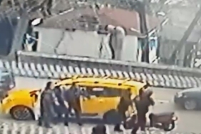 Taksiciyle, motosikletli kavgaya tutuştu, cadde ringe döndü