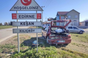 Keşan’da iki otomobilin çarpıştığı kazada 3 kişi yaralandı