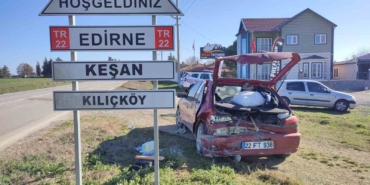 Keşan’da iki otomobilin çarpıştığı kazada 3 kişi yaralandı