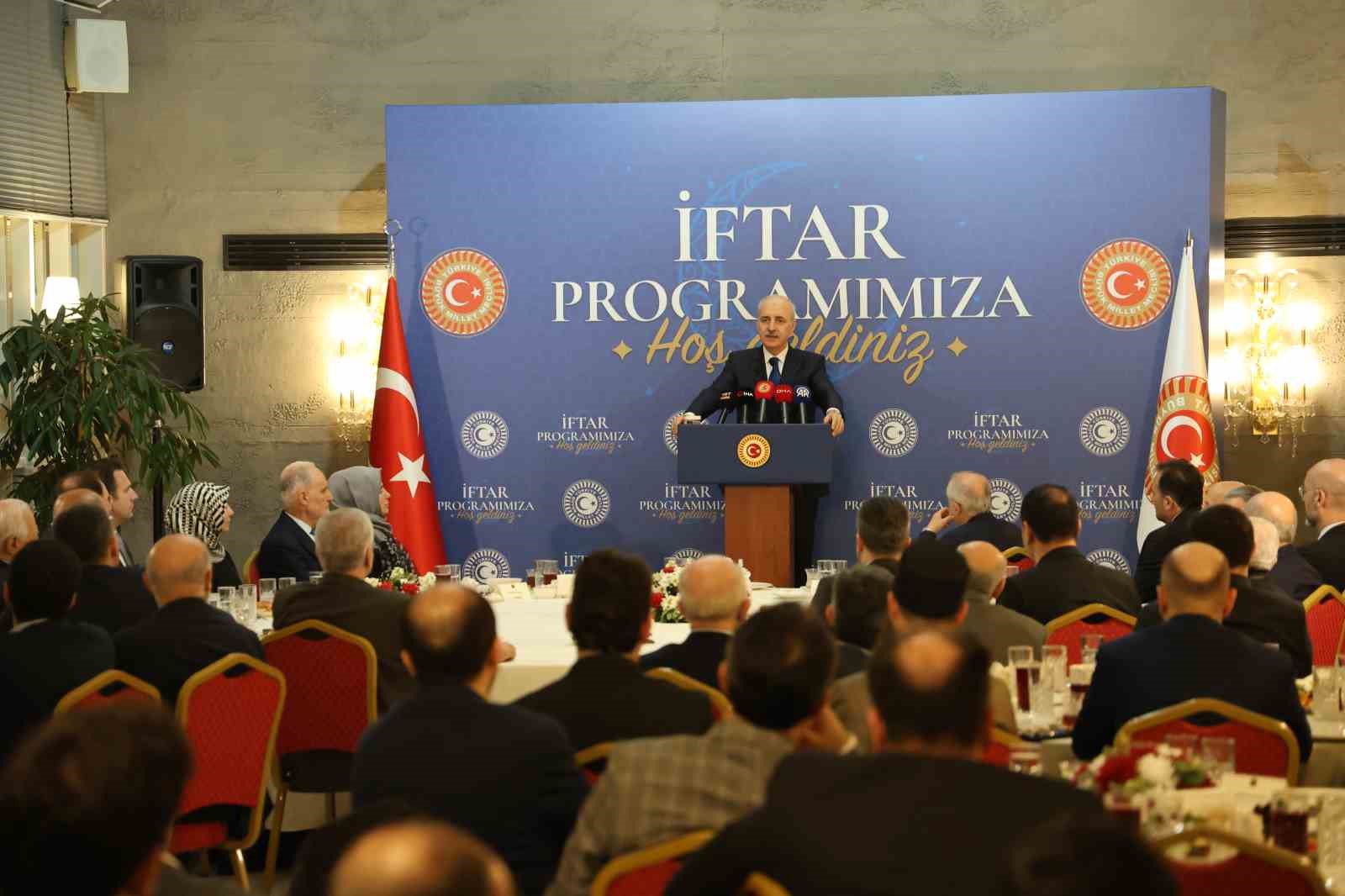 TBMM Başkanı Kurtulmuş: "Terör örgütünün tarihin çöp tenekesine atıldığı bir dönemi yaşayacağız"