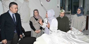 Esenyurt Belediye Başkan Vekili Aksoy, Sürekli Eğitim Merkezi kursiyerleriyle bir araya geldi