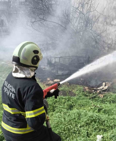 Bilecik’te boş bir arazide çıkan yangın büyümeden söndürüldü