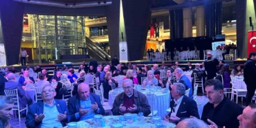 Başkan Aydın muhtarlar ve meclis üyelerine iftar verdi