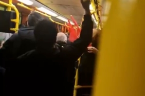 Metro vagonundaki tartışma kamerada