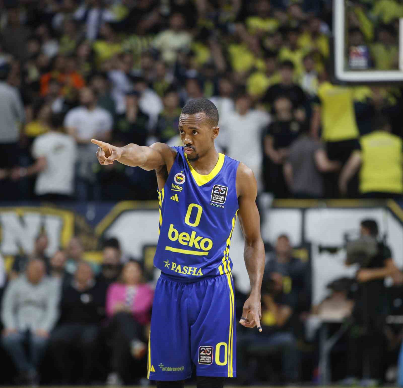 Fenerbahçe’de Errick McCollum sakatlandı