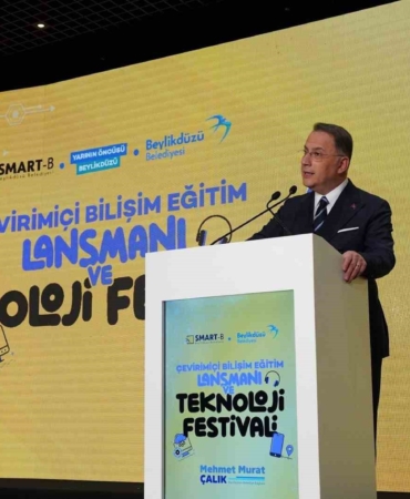 Beylikdüzü’nde çevrimiçi bilişim eğitim lansmanı ve teknoloji festivali düzenlendi