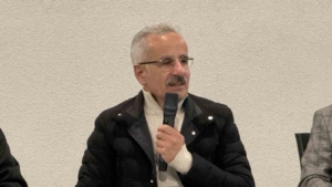 Ulaştırma ve Altyapı Bakanı Abdulkadir Uraloğlu sahurda balıkçılarla bir araya geldi