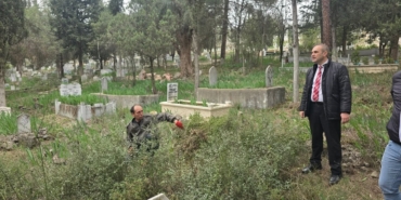 Bayırköy Belediyesi bayram öncesi mezarlık temizliği çalışmalarını hızlandırdı