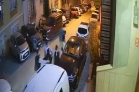 Esenyurt’ta komşu kavgası kamerada