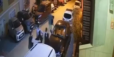 Esenyurt’ta komşu kavgası kamerada