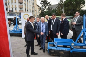 Büyükşehir’den üreticiye ekipman desteği