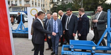 Büyükşehir’den üreticiye ekipman desteği