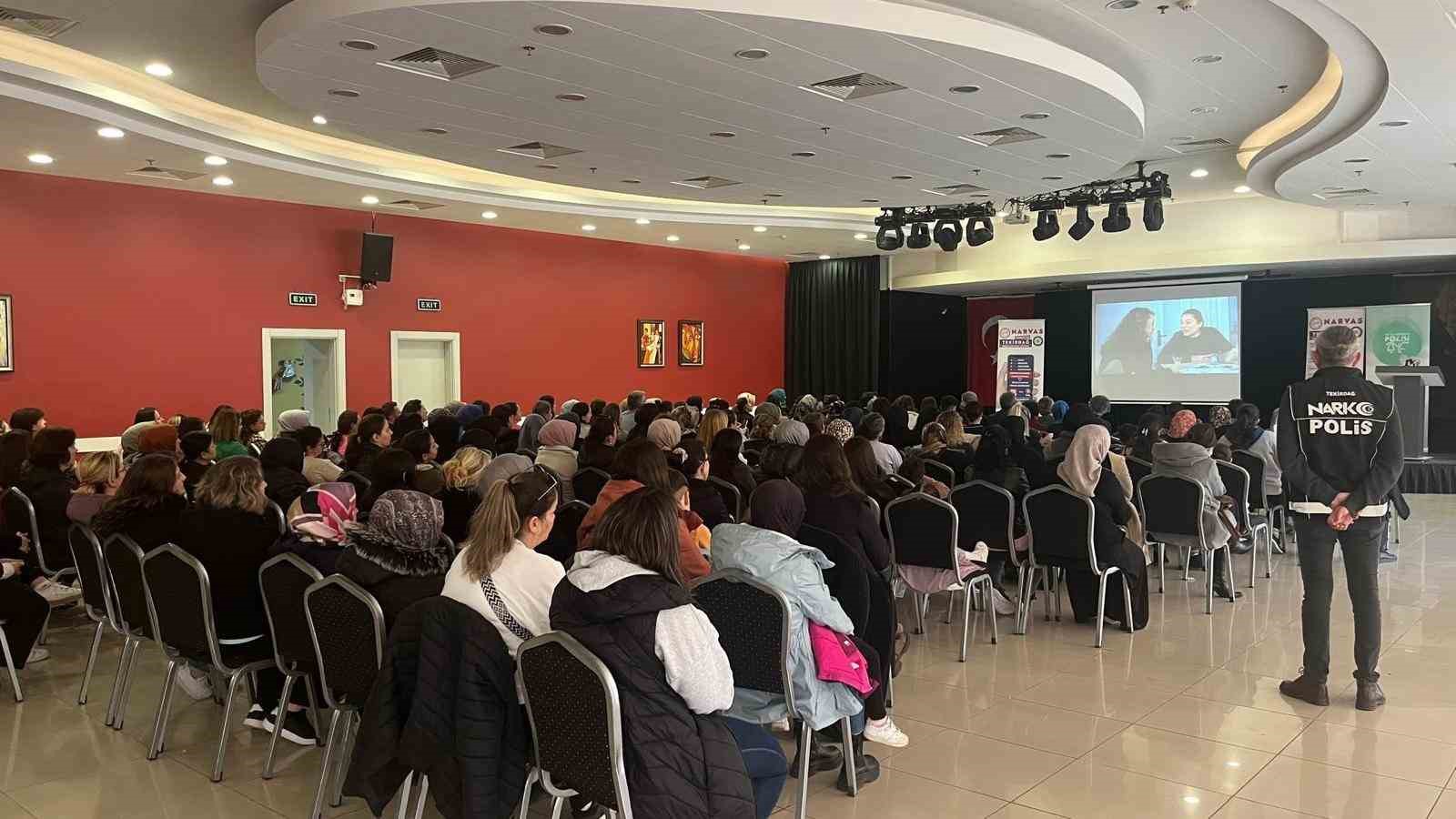 Tekirdağ’da ’En İyi Narkotik Polisi: Anne’ etkinlikleri düzenlendi