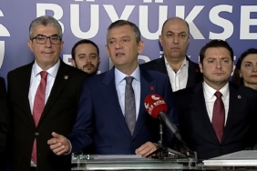 Özel’den mitingleri yayınlamayan medyaya karşı boykot çağrısı