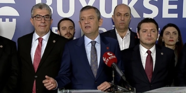 Özel’den mitingleri yayınlamayan medyaya karşı boykot çağrısı