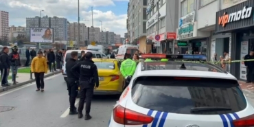 Bahçelievler’de taksiye binmek üzereyken motosiklet çarptı, talihsiz kadın hayatını kaybetti