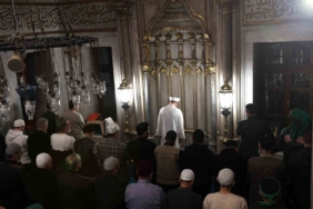 Diyanet İşleri Başkanı Erbaş, Eyüp Sultan Camii’nde teravih namazı kıldırdı