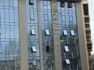 Sarıyer’de 35 yıldır inşaatı devam eden rezidansta yangın