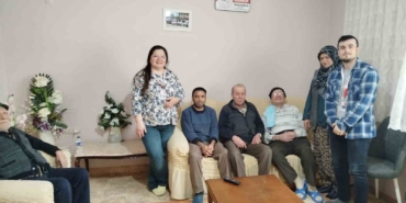 Yaşlılara moral ziyareti