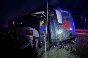 Gelibolu’da otobüs yoldan çıktı: 11 yaralı