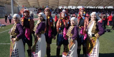 Halk oyunları ekibi Polonya’da düzenlenen yarışmada ikinci oldu