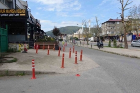 Pendik’te husumetlilerinin dükkanına ateş açan şahıslar müşterileri vurdu: 1 ölü, 2 yaralı