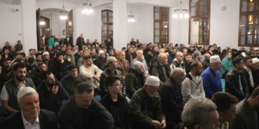 Sakarya’da Kadir Gecesi’nde vatandaşlar camilere akın etti