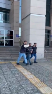 Eyüpsultan’da yol kenarındaki UTV sürücüsüne çarpıp kaçan sürücü tutuklandı