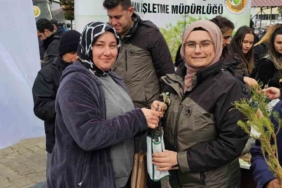 Bayramiç’te 1450 fidan dağıtıldı
