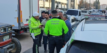 Barışmak istediği eşini tabanca ile kovaladı