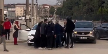 İftar saati sürücüler birbirine girdi