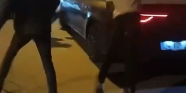 Esenyurt’ta uyuşturucu sattığı iddia edilen adama mahalleli saldırdı