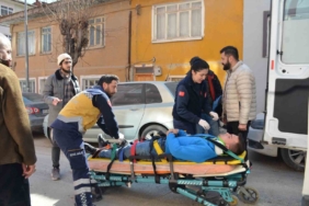 Bilecik’te motosikletin devrilmesi sonucu 2 kişi yaralandı