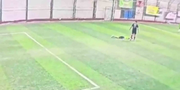 Sancaktepe’de halı sahada fenalaşan 17 yaşındaki genç hayatını kaybetti